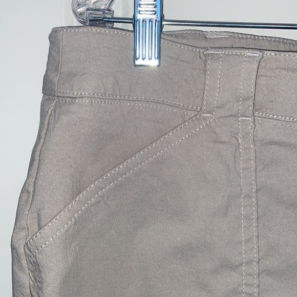 INC Capris Sz. 18 - Picture 4 of 8